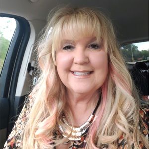 Meet your Posher, Carolinagirl thrifter Connie